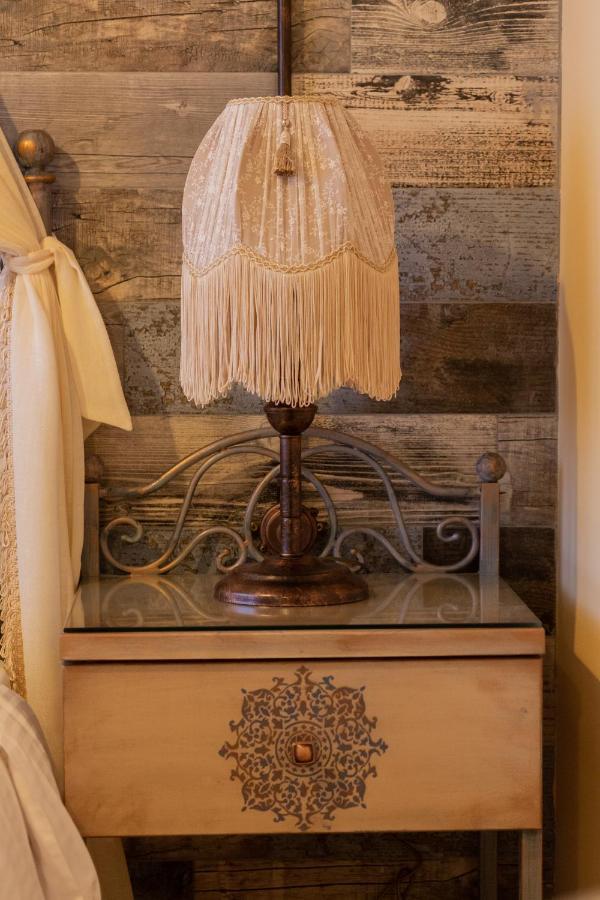 Maria'S Boutique Rooms Corinth Room photo
