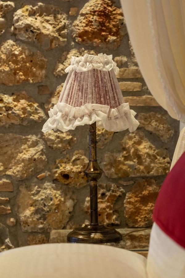 Maria'S Boutique Rooms Corinth Room photo