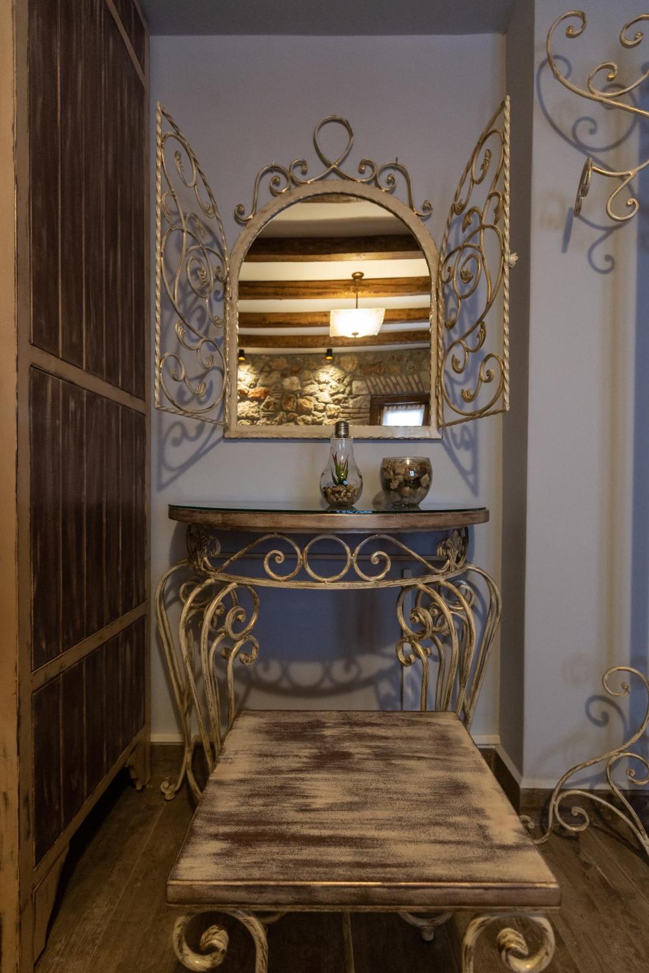 Maria'S Boutique Rooms Corinth Room photo