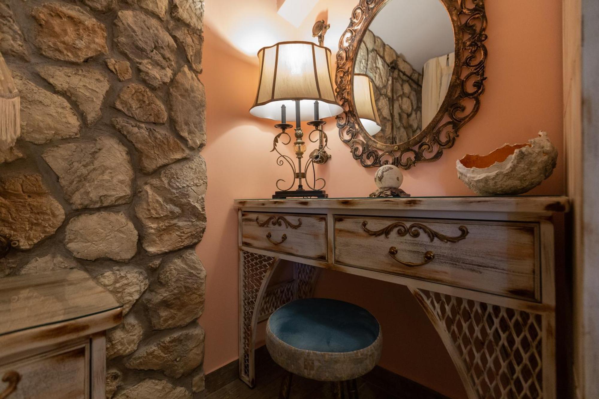Maria'S Boutique Rooms Corinth Room photo