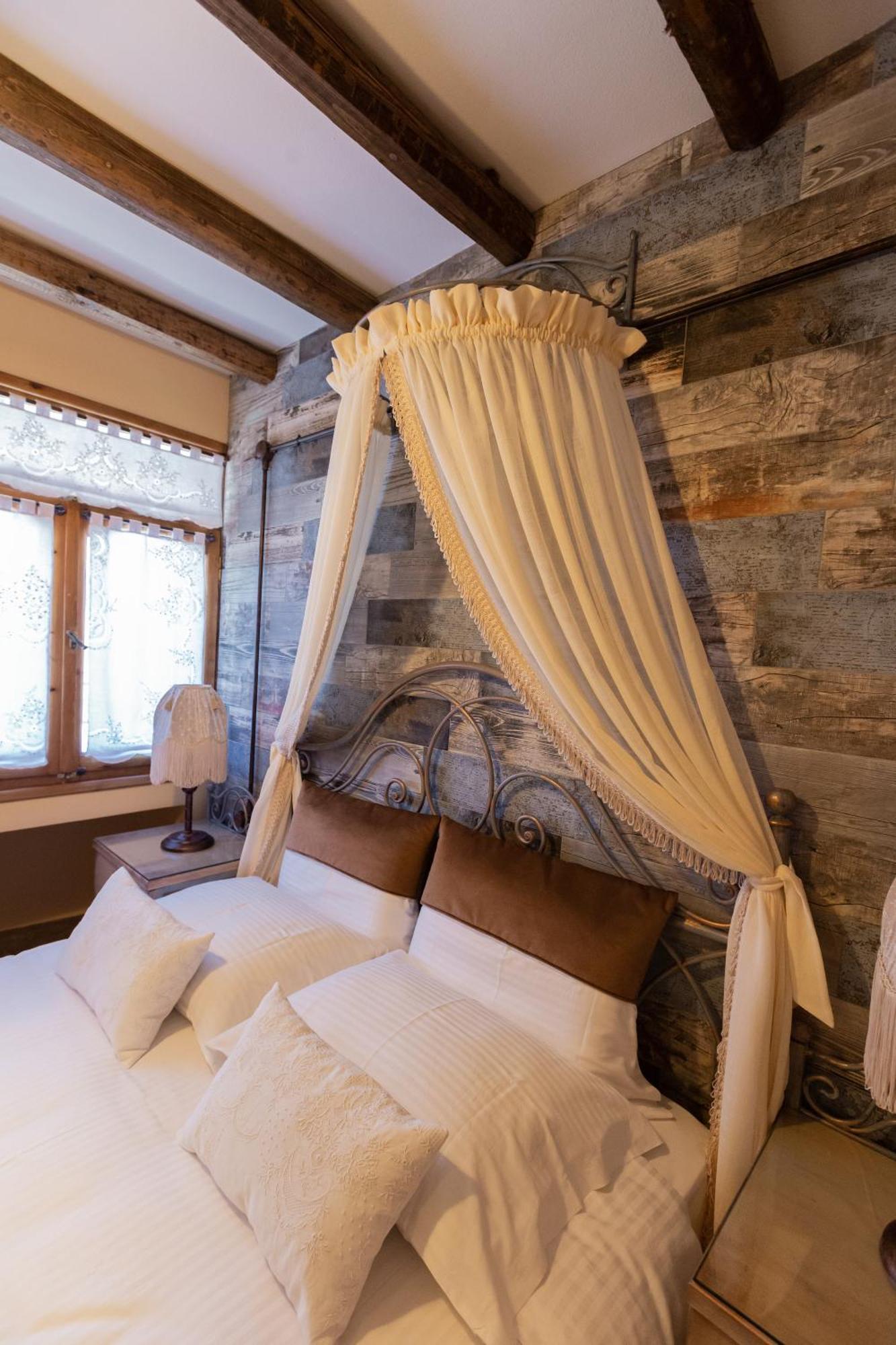 Maria'S Boutique Rooms Corinth Room photo