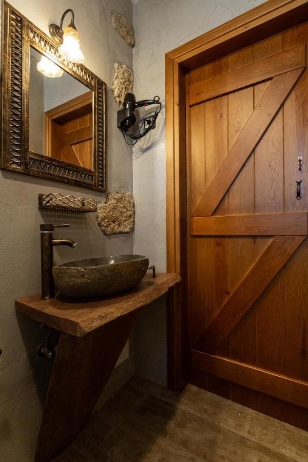 Maria'S Boutique Rooms Corinth Exterior photo